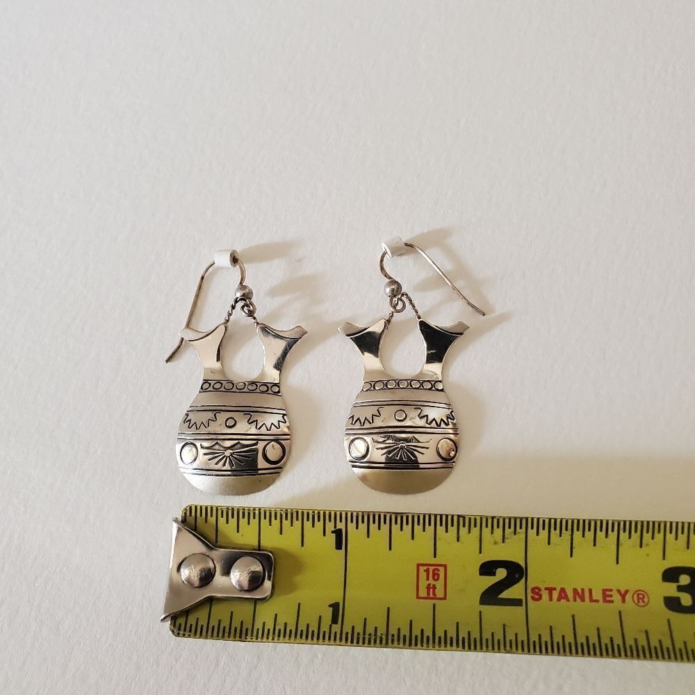 NAVAJO 925 Sterling Silver - Vintage Vase Etched Detail Drop Earrings - Picture 4 of 6